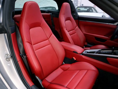 Used 2021 Porsche 911 Targa 4S image 22