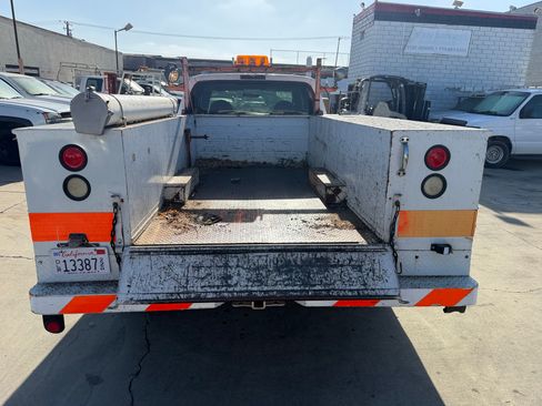 Used 2002 Ford F350 2WD Crew Cab DRW Super Duty image 6