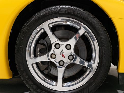 Used 2002 Chevrolet Corvette image 18