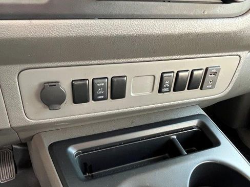 Used 2020 Nissan NV 2500 S image 25