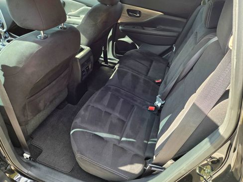 Used 2017 Nissan Murano SV image 11