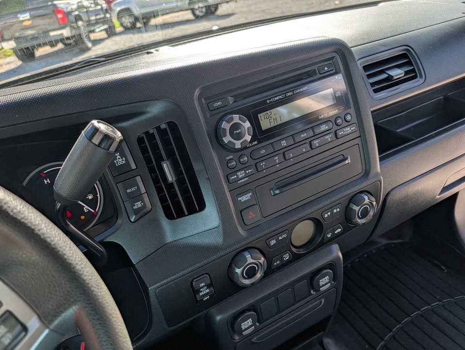 Used 2011 Honda Ridgeline RTS image 12