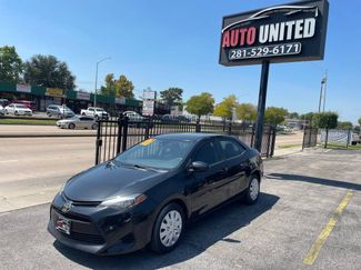 Used 2017 Toyota Corolla LE image 1