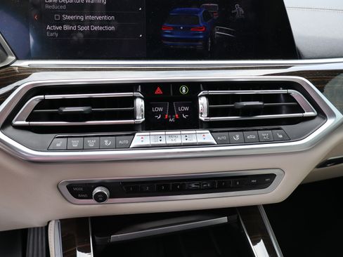 Used 2019 BMW X5 xDrive40i AWD/4WD image 29