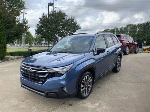 Used 2025 Subaru Forester Touring image 1