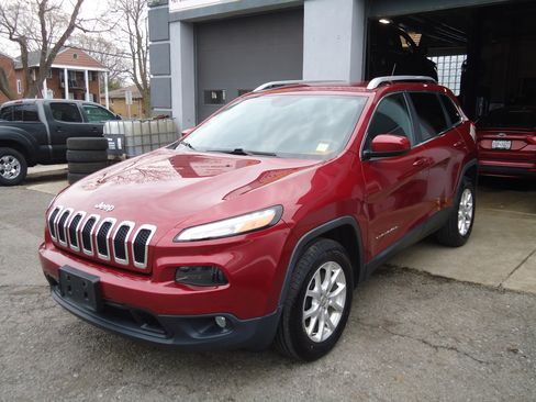 Used 2015 Jeep Cherokee Latitude image 2