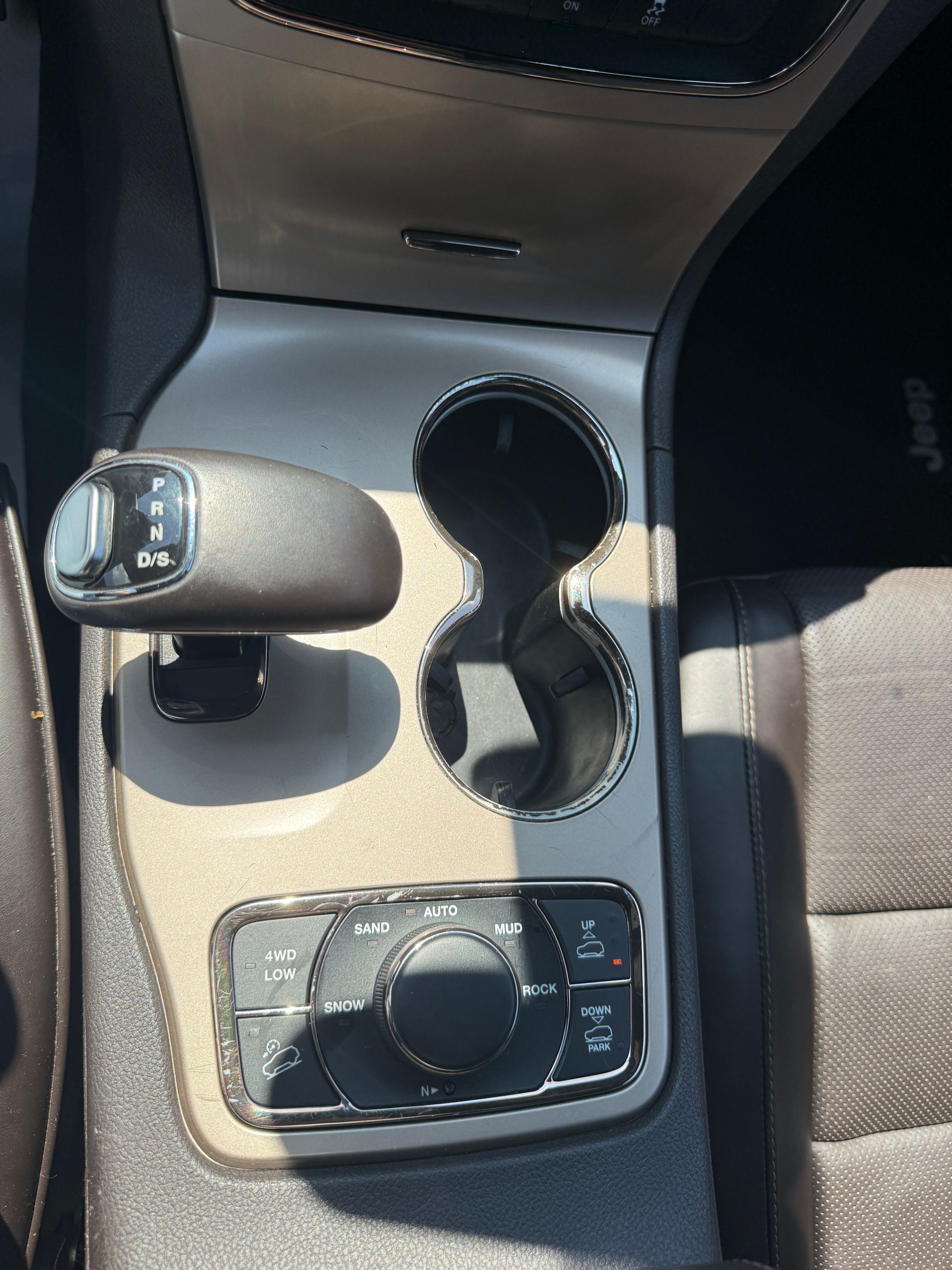 Used 2014 Jeep Grand Cherokee 4WD Summit image 12