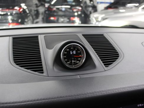 Used 2021 Porsche Macan GTS AWD/4WD image 18