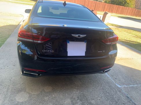 Used 2016 Hyundai Genesis 3.8 image 2