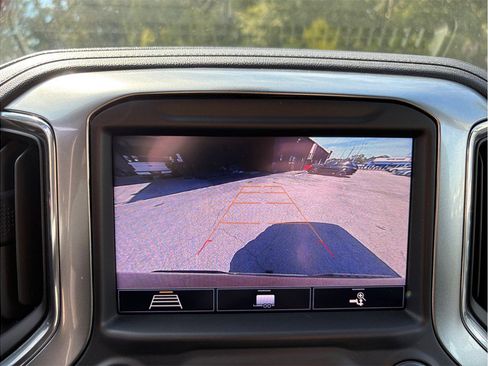 Used 2020 Chevrolet Silverado 1500 LT image 28