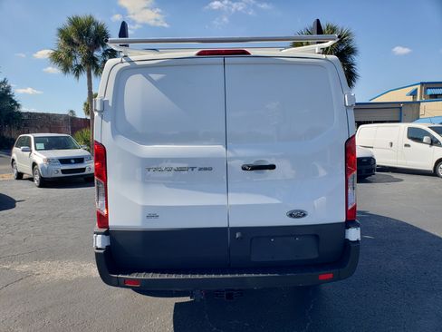 Used 2023 Ford Transit 250 image 4