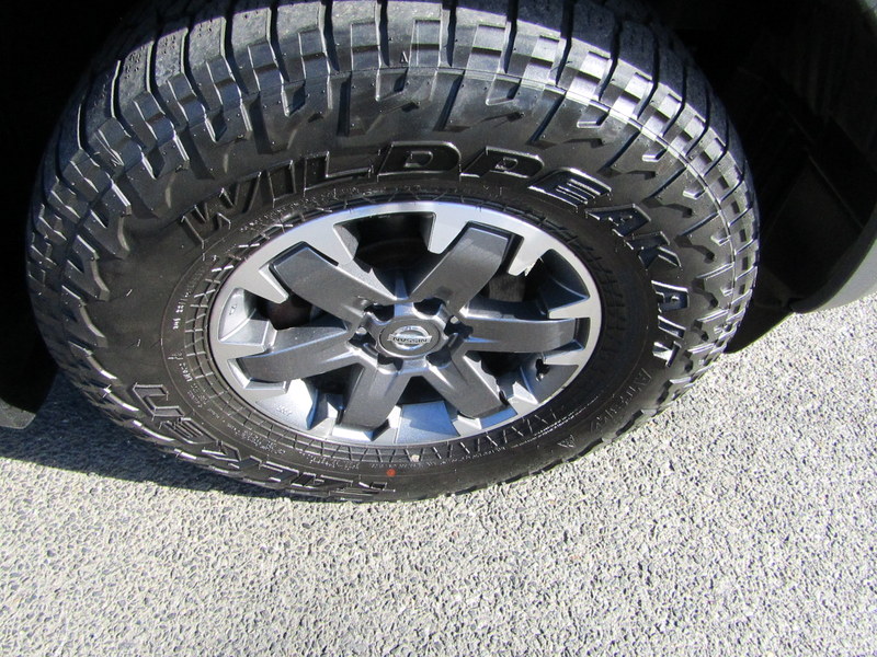 Used 2014 Nissan Frontier 4x4 Crew Cab PRO-4X image 13