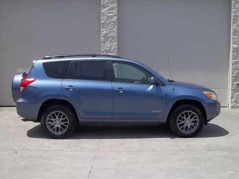 Used 2008 Toyota RAV4 4WD Limited image 9