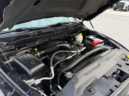 Used 2014 RAM 1500 ST RWD image 21