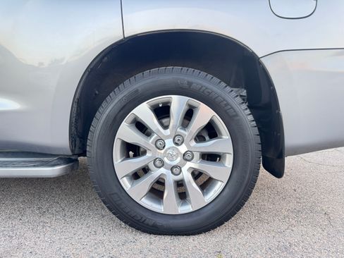 Used 2010 Toyota Sequoia Limited image 14