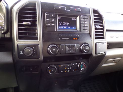 Used 2019 Ford F250 XL image 9