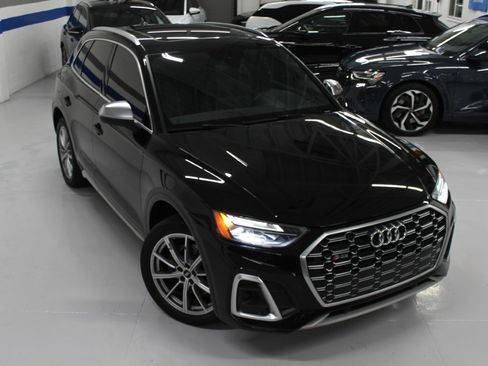 Used 2023 Audi SQ5 Premium image 12