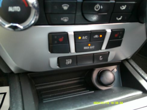 Used 2012 Ford Fusion SEL image 29