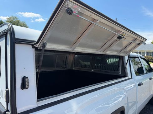 Used 2018 GMC Sierra 2500 4x4 Crew Cab image 9