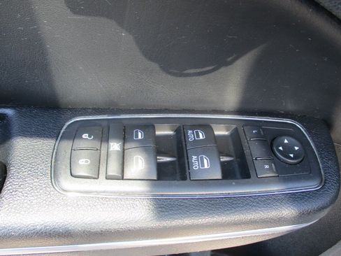 Used 2016 Dodge Charger SE image 20