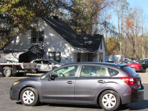 Used 2013 Subaru Impreza 2.0i image 7