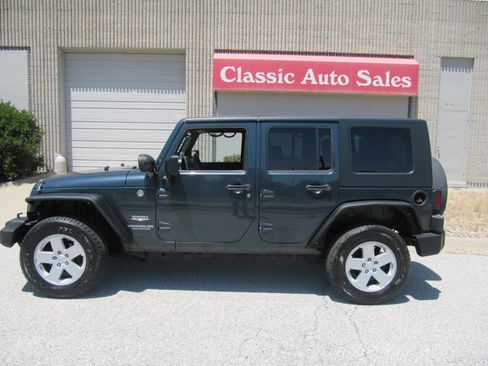 Used 2008 Jeep Wrangler 4WD Unlimited Sahara image 1