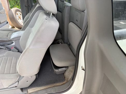 Used 2018 Nissan Frontier 2WD King Cab image 8