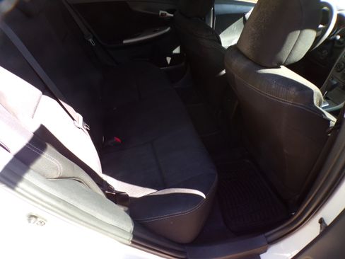 Used 2013 Toyota Corolla S Plus image 9