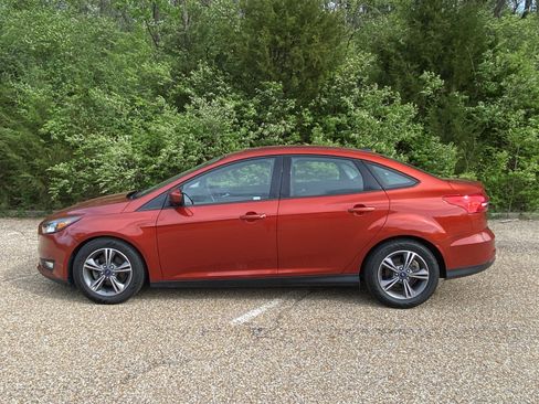 Used 2018 Ford Focus SE image 19