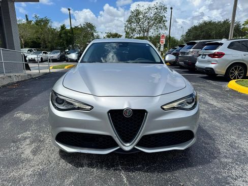 Used 2018 Alfa Romeo Giulia Ti Sport RWD image 3