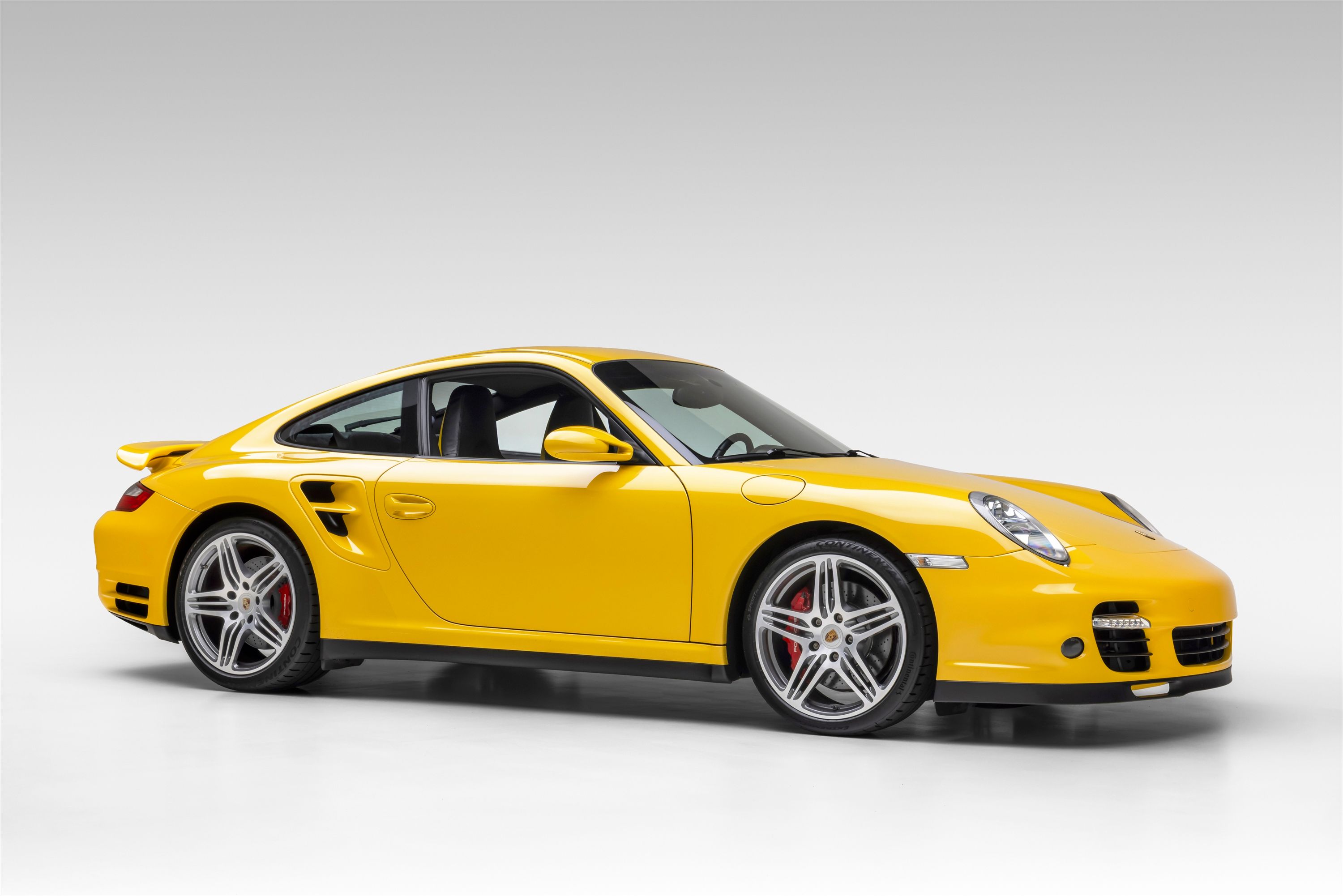 Used 2007 Porsche 911 Turbo 4 Coupe AWD/4WD image 5