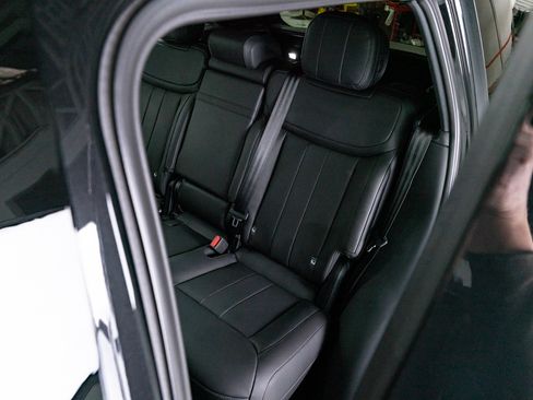 Used 2025 Land Rover Range Rover SE image 62