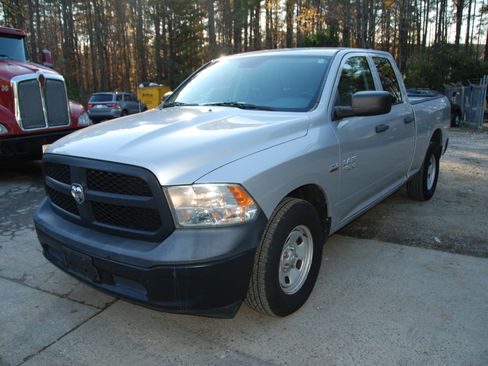 Used 2016 RAM 1500 ST image 4
