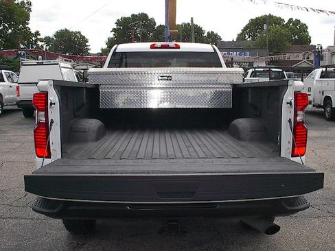 Used 2022 Chevrolet Silverado 2500 W/T AWD/4WD image 6