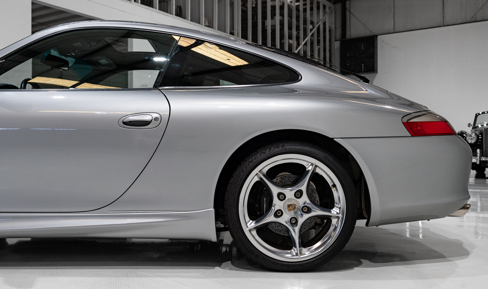 Used 2004 Porsche 911 40th Anniversary Coupe RWD image 11