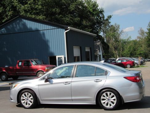 Used 2016 Subaru Legacy 2.5i Premium AWD/4WD image 5