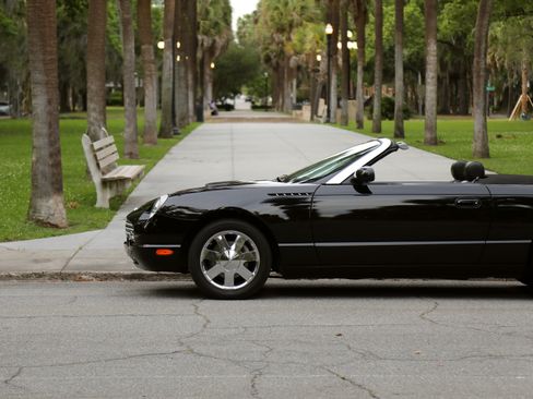 Used 2002 Ford Thunderbird RWD image 27