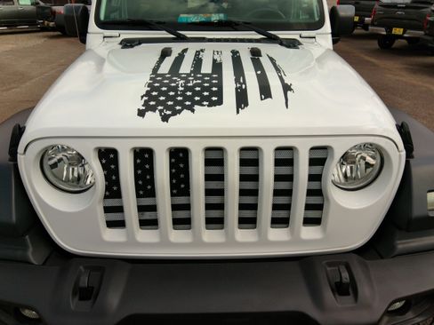 Used 2018 Jeep Wrangler Unlimited Sport image 21