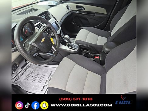 Used 2014 Chevrolet Cruze LS image 16