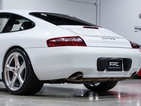 Used 1999 Porsche 911 Carrera 4 AWD/4WD image 14