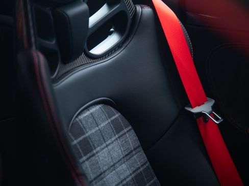 Used 2018 Porsche 911 GT2 RS image 73