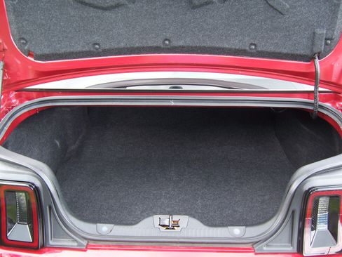 Used 2013 Ford Mustang GT Premium RWD image 10