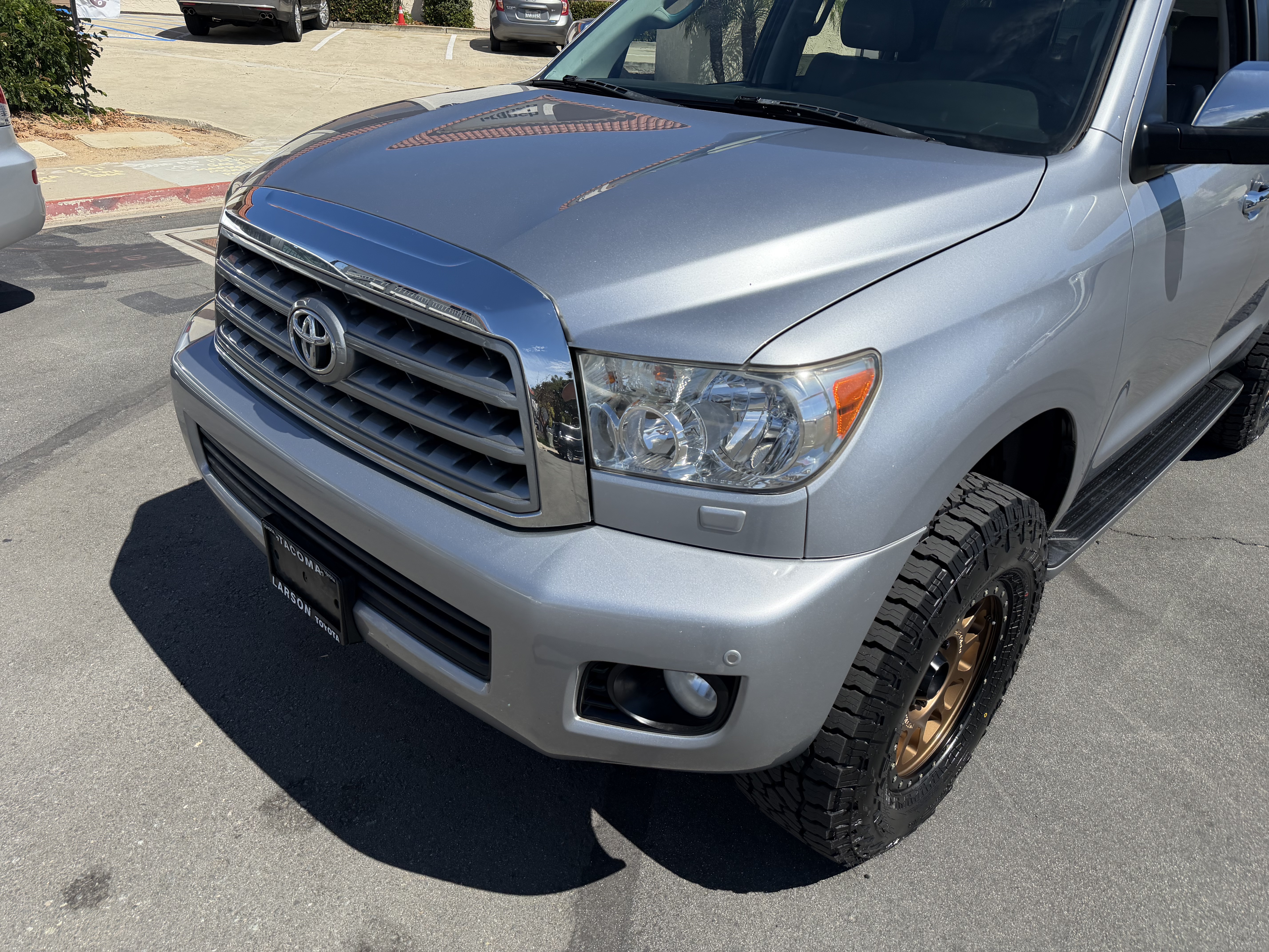 Used 2011 Toyota Sequoia Limited AWD/4WD image 9