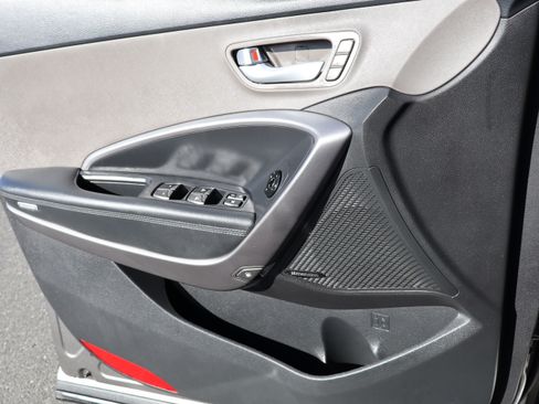 Used 2015 Hyundai Santa Fe Sport image 19