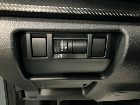 Used 2024 Subaru Crosstrek 2.0i Premium image 14