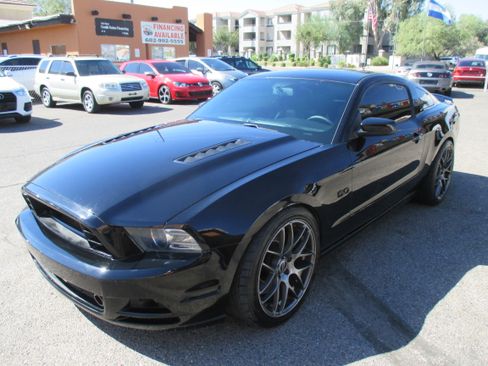 Used 2013 Ford Mustang GT Coupe RWD image 4