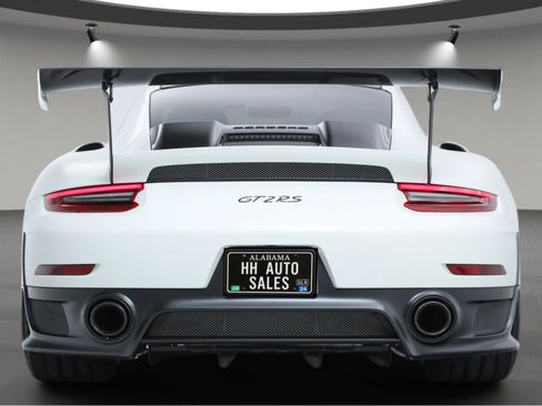 Used 2018 Porsche 911 GT2 RS image 2