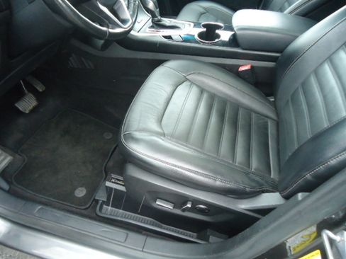 Used 2015 Ford Edge SEL image 7