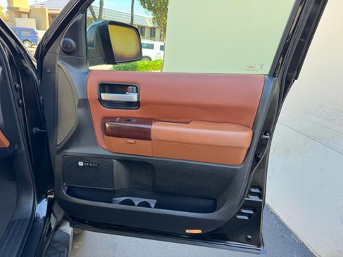 Used 2012 Toyota Sequoia Platinum image 24
