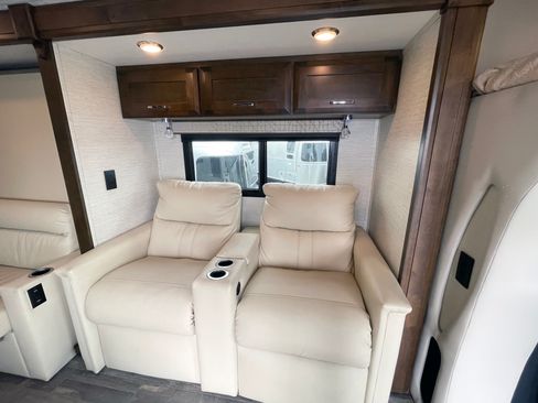 Used 2020 Mercedes-Benz Sprinter 4500 image 6